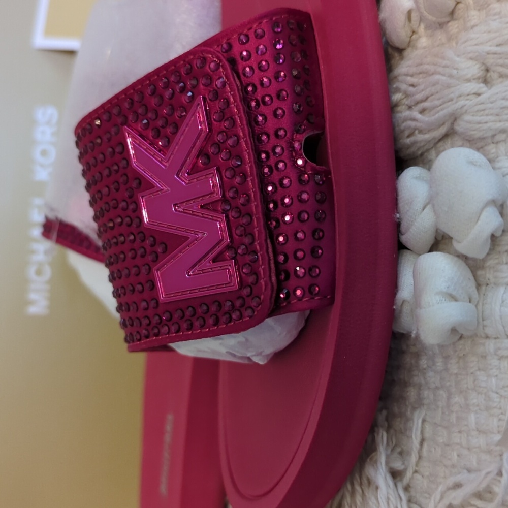 Michael Kors 7 NIB Slides BRIGHT Pink - Picture 2 of 8